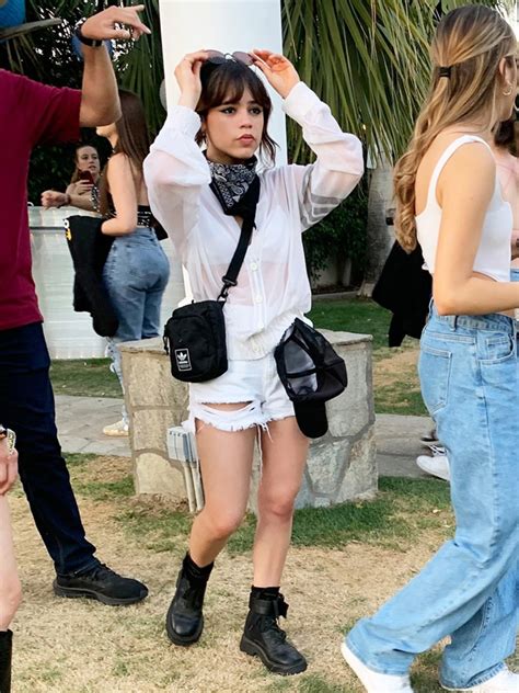 jenna ortega in bikini|Jenna Ortega’s Coachella 2023 Outfit: Actress Rocks White。